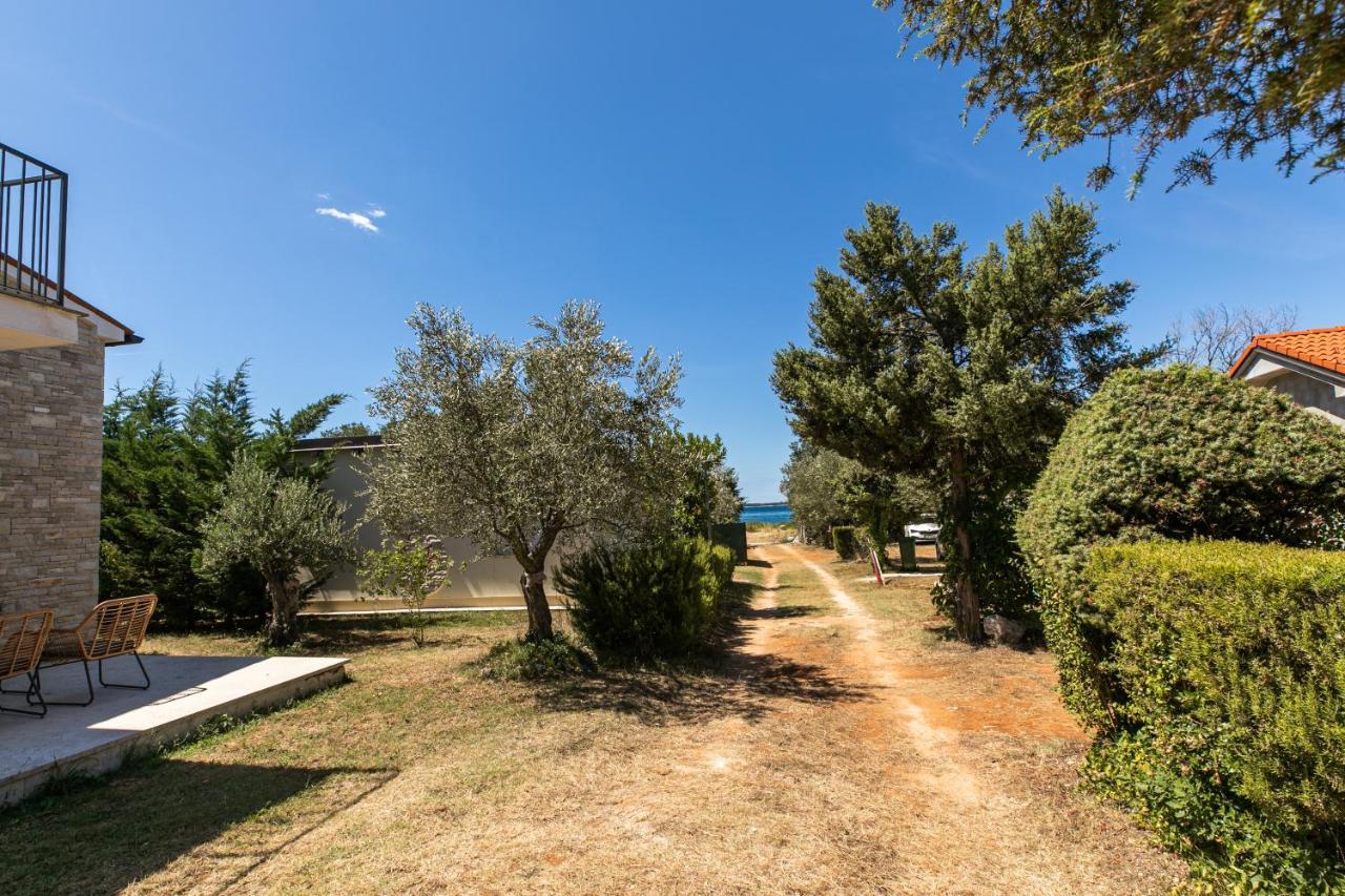 Val Vila Peroj Exterior foto